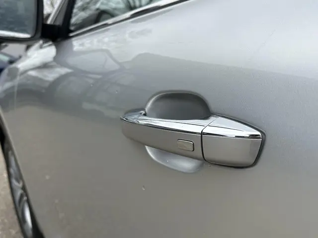 MG EHS 1.5 TGDI Luxury 2023 Hybride Benzine 14