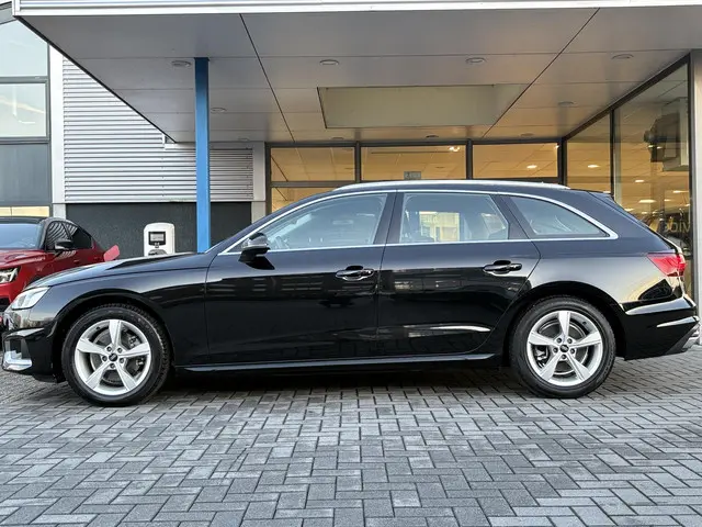 Audi A4 Avant 35 TFSI Advanced Edition 2023 Benzine 14