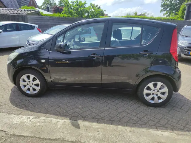Opel Agila 1.0 Edition APK tot 22-03-2026 2012 Benzine 3