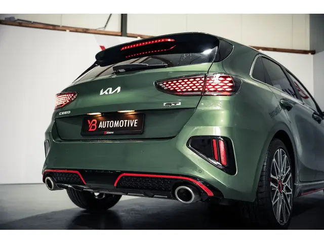 Kia Ceed 1.6 T-GDi GT 2023 Benzine 14