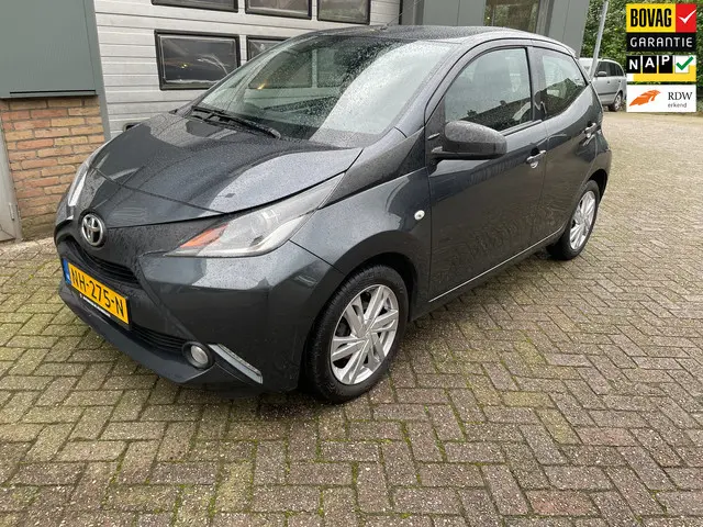 Toyota Aygo 1.0 VVT-i x-now 2017 Benzine