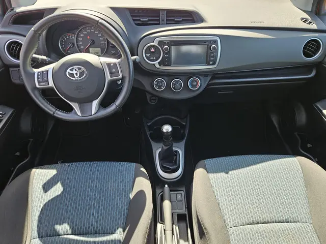 Toyota Yaris 1.0 VVT-i Aspiration 2013 Benzine 5