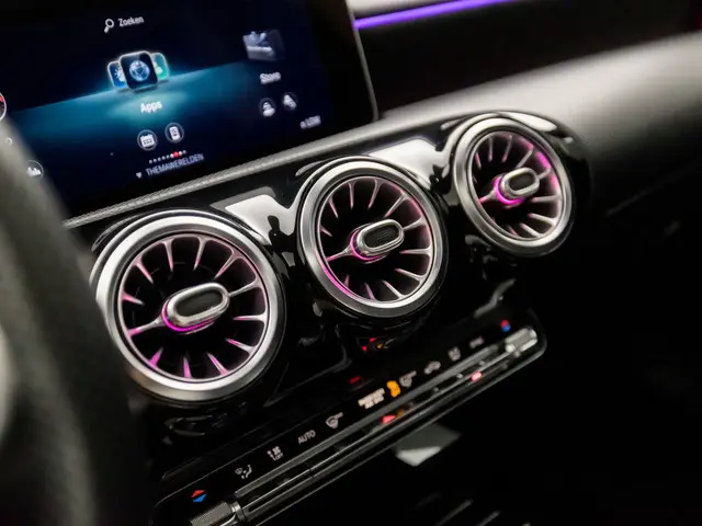 Mercedes-Benz A-Klasse 180 AMG Sport 2019 Benzine 10