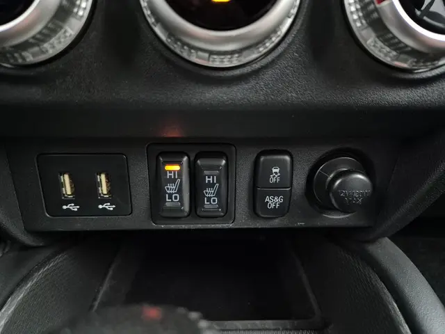 Mitsubishi ASX 2.0 Intense 2020 Benzine 34