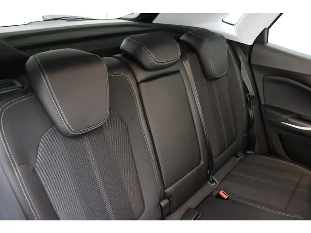 Opel Grandland 1.2 Turbo 130pk GS 2024 Benzine 16