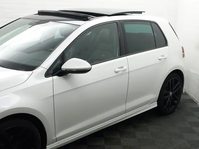 Volkswagen Golf 1.2 TSI Highline+ 2014 Benzine 27
