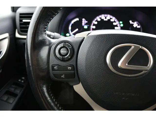 Lexus CT 200h 25th Edition 2015 Hybride Benzine 19