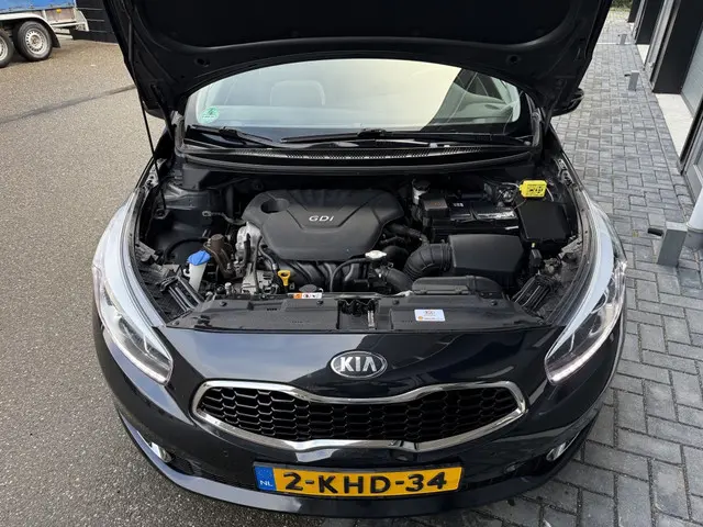 Kia cee'd Sportswagon 1.6 GDI Super Pack 2013 Benzine 23