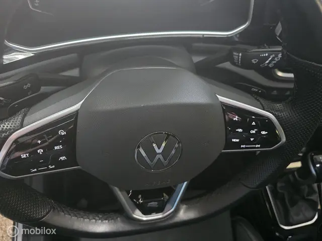 Volkswagen T-Roc 1.5 TSI R-Line 2023 Benzine 15