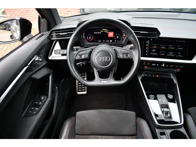 Audi A3 Sportback 35 TFSI S edition 2020 Benzine 23