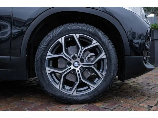 BMW X2 SDrive18i High Executive|Navi|Camera|18'' 2023 Benzine 9