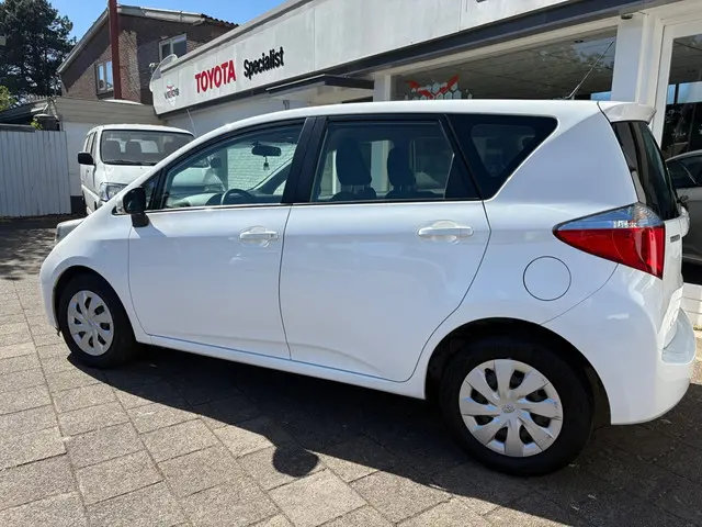 Toyota Verso-S 1.3 VVT-i Aspiration 2012 Benzine 4