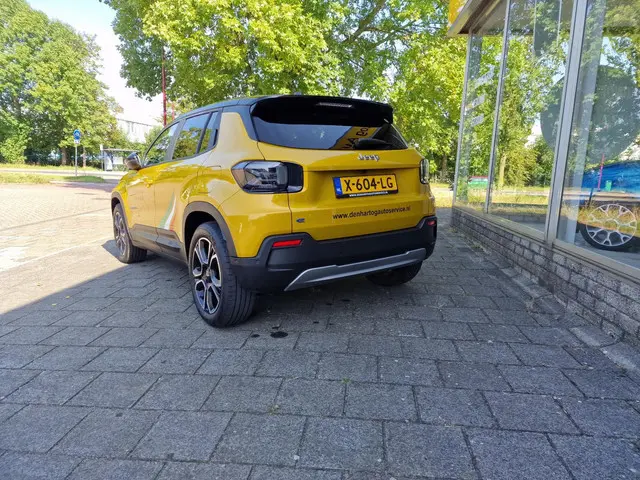 Jeep Avenger Longitude 54 kWh 2023 Elektrisch 6