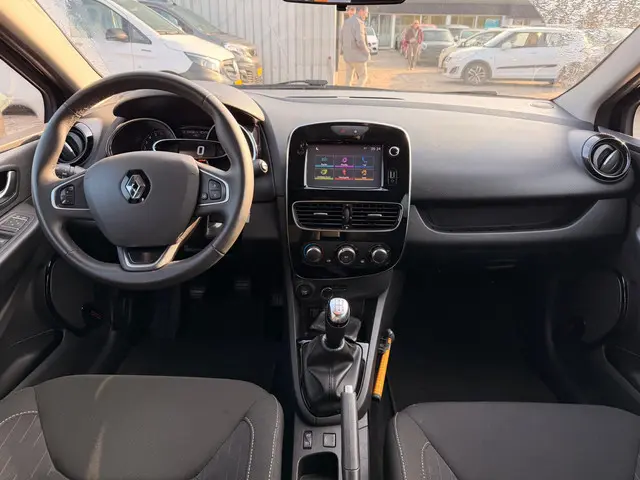 Renault Clio 0.9 TCe Limited 2018 Benzine 15
