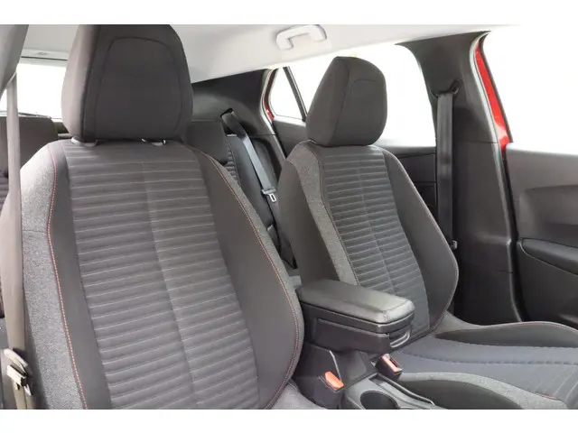 Peugeot 2008 1.2 PureTech Active Pack 2022 Benzine 10