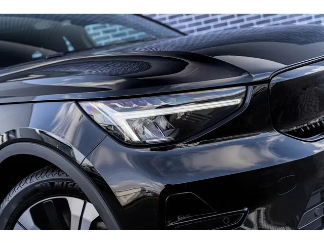 Volvo C40 Recharge Core 69 kWh 2022 Elektrisch 5