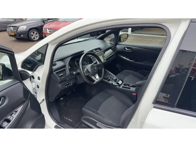 Nissan Leaf N-Connecta 40 kWh 2018 Elektrisch 7