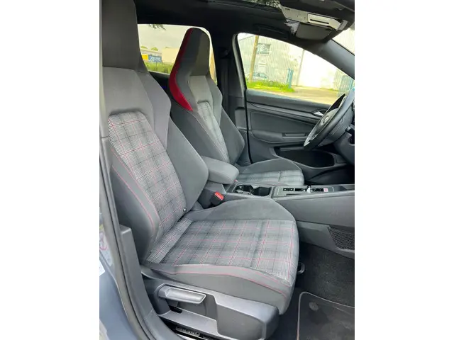 Volkswagen Golf 2.0 TSI GTI Perfomance 2021 Benzine 17