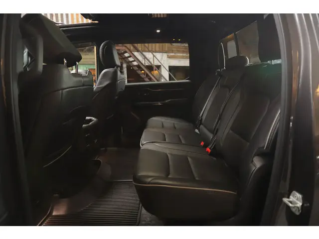 Dodge Ram 1500 5.7 V8 Limited 2024 LPG/Gas 33