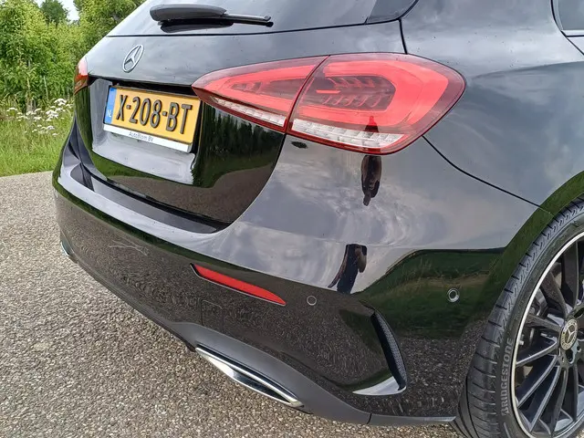 Mercedes-Benz A-Klasse 250 Premium Plus 2022 Benzine 18