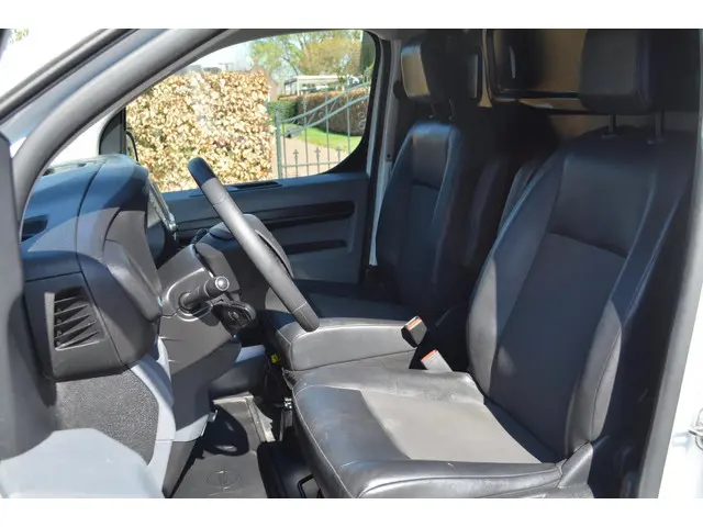 Opel Vivaro-e L2H1 Edition 50 kWh 2021 Elektrisch 13