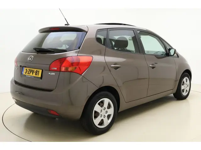 Kia Venga 1.4 CVVT 90pk Vibe 2015 Benzine 2