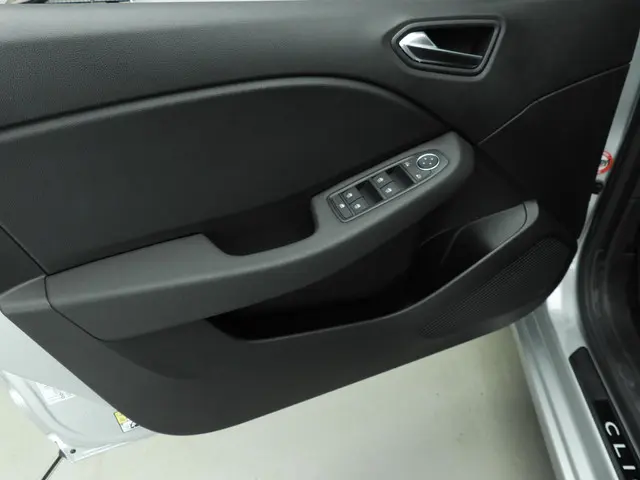 Renault Clio 1.0 TCe 90 Evolution 2023 Benzine 35