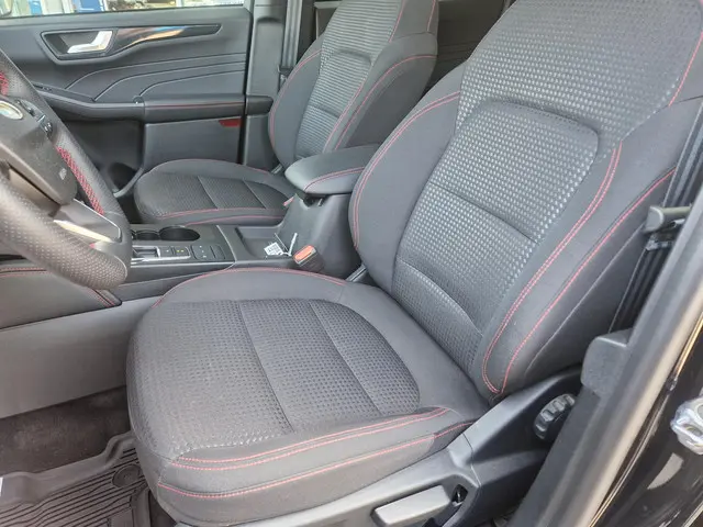 Ford Kuga 2.5 PHEV ST-Line 2024 Hybride Benzine 6