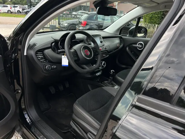 Fiat 500X FIAT sport H Leder, navi, clima 2018 Benzine 18