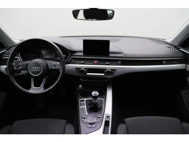 Audi A4 Avant 1.4 TFSI Lease Edition 2016 Benzine 4