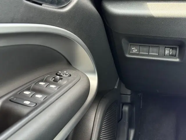 Jeep Avenger Altitude 54 kWh Aut. 2023 Elektrisch 30