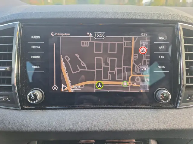 Škoda Karoq 1.0 TSI Ambition 2023 Benzine 18