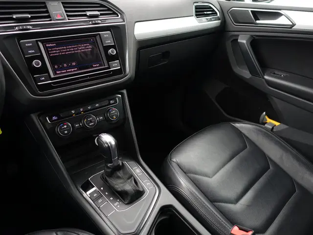 Volkswagen Tiguan 1.4 TSI ACT R Line Aut- 2017 Benzine 8