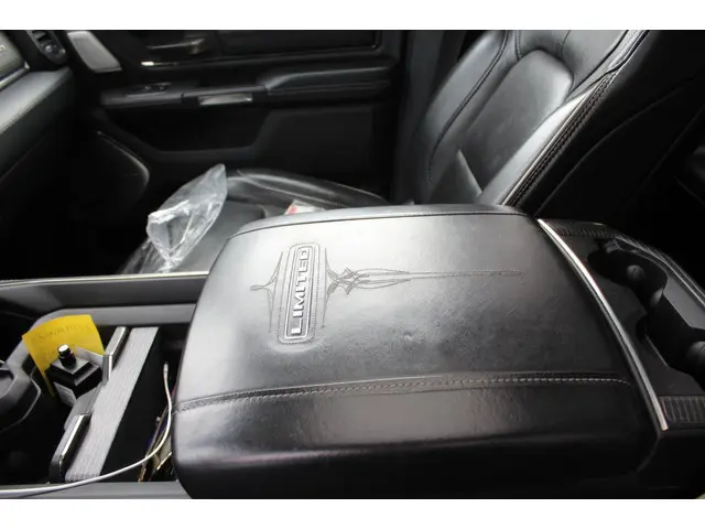 Dodge Ram 1500 5.7 V8 4x4 Crew Cab Limited 2021 LPG/Gas 12