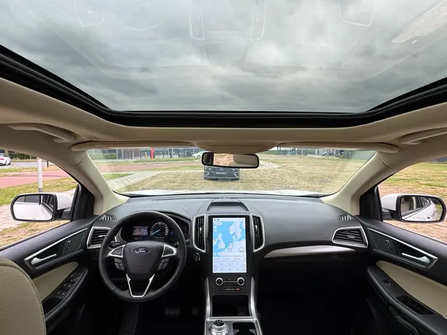 Ford Edge 2.0L SEL AWD Full-Options 2024 Benzine 15