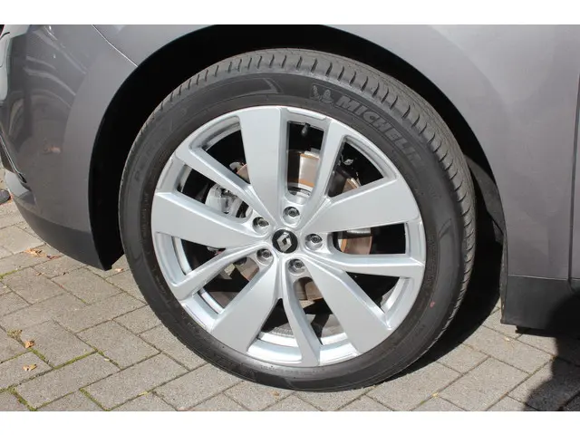 Renault Grand Scénic 1.3 TCe Limited 2020 Benzine 20