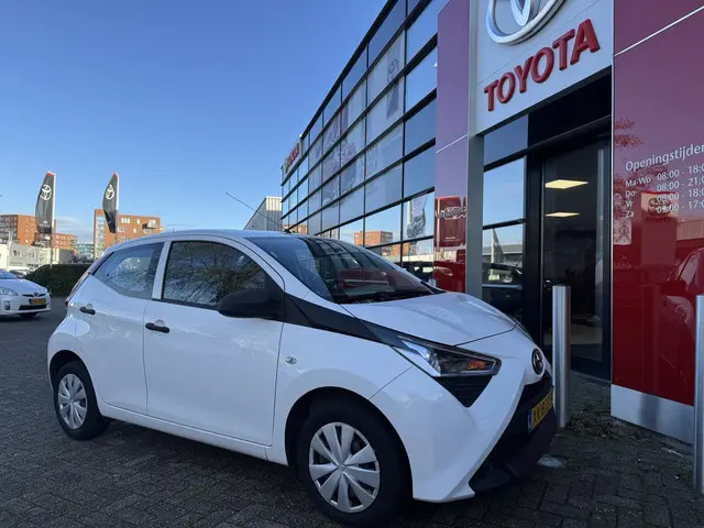 Toyota Aygo 1.0 VVT-i X-Fun, Bluetooth 2019 Benzine 20