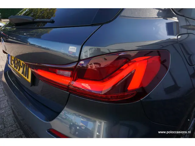 BMW 1 Serie 118i 2021 Benzine 16