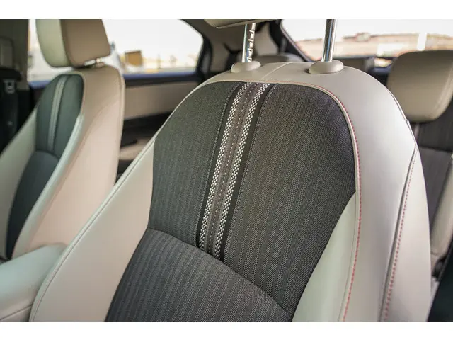 Honda HR-V 1.5i e:HEV ADVANCE STYLE 2024 Hybride Benzine 30