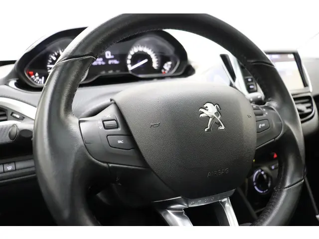 Peugeot 2008 1.2 PureTech Blue Lion 2017 Benzine 26