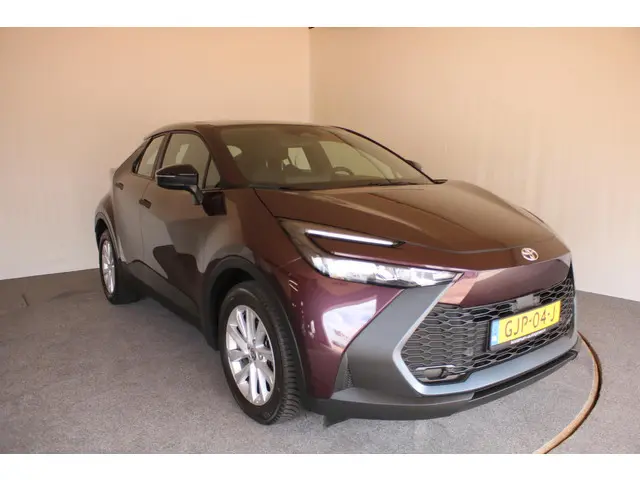 Toyota C-HR 1.8 Hybrid 140 Active 2024 Hybride Benzine 6