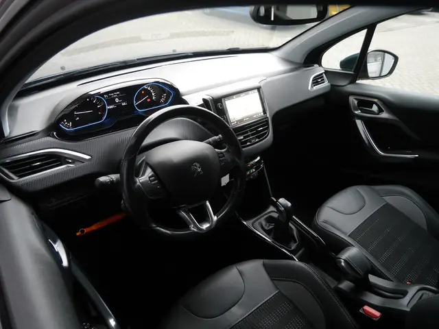 Peugeot 2008 1.2 PureTech Allure 2018 Benzine 5