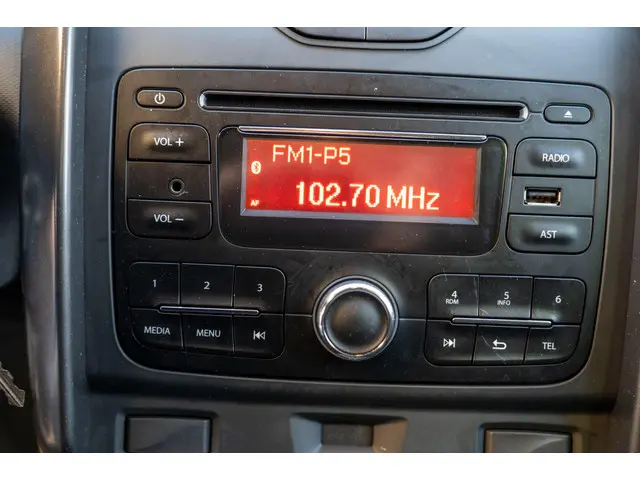 Dacia Duster 1.2 TCe 4x2 Lauréate 2015 Benzine 31