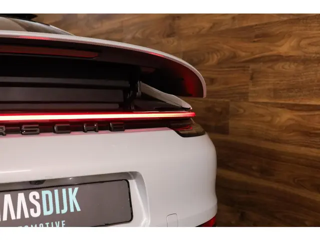 Porsche 911 3.0 Carrera GTS 2023 Benzine 41