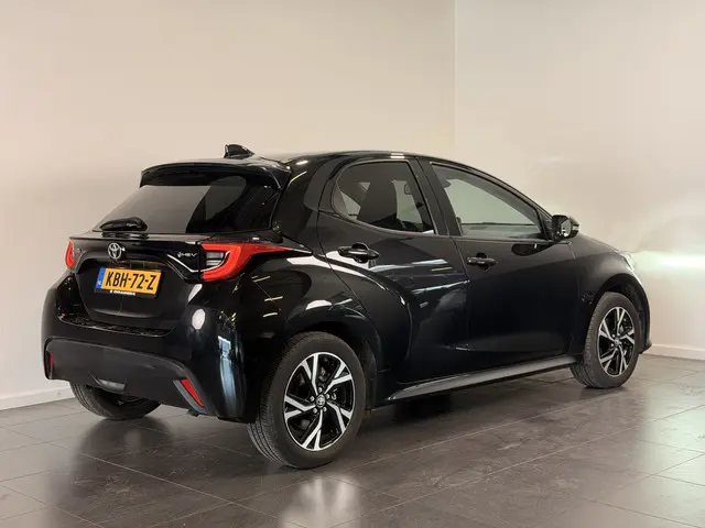 Toyota Yaris 1.5 Hybrid 115 Dynamic 2025 Hybride Benzine 5