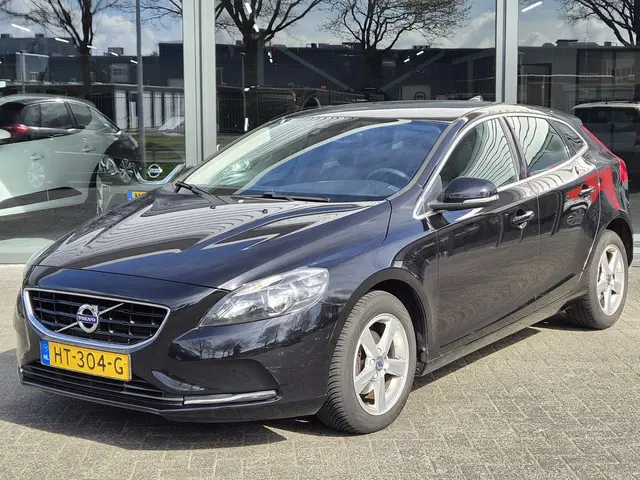 Volvo V40 2.0 D2 Momentum Business 2015 Diesel 12