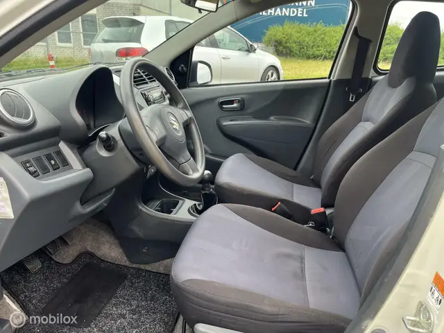 Suzuki Alto 1.0 Celebration EASSS 2015 Benzine 7