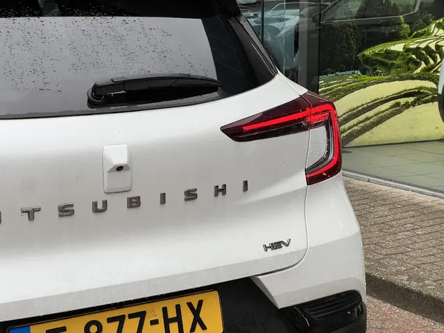 Mitsubishi ASX 1.6 HEV AT Instyle 2023 Hybride Benzine 13