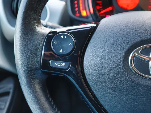 Toyota Aygo 1.0 VVT-i x-cite 2018 Benzine 10