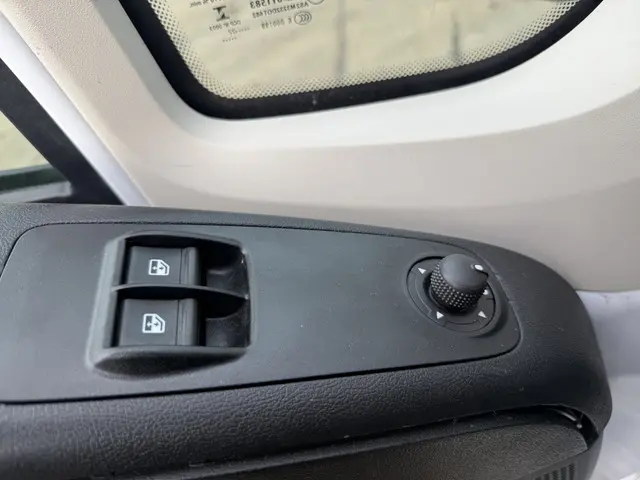 Peugeot Boxer 2.2 HDI 165PK 2023 Diesel 22